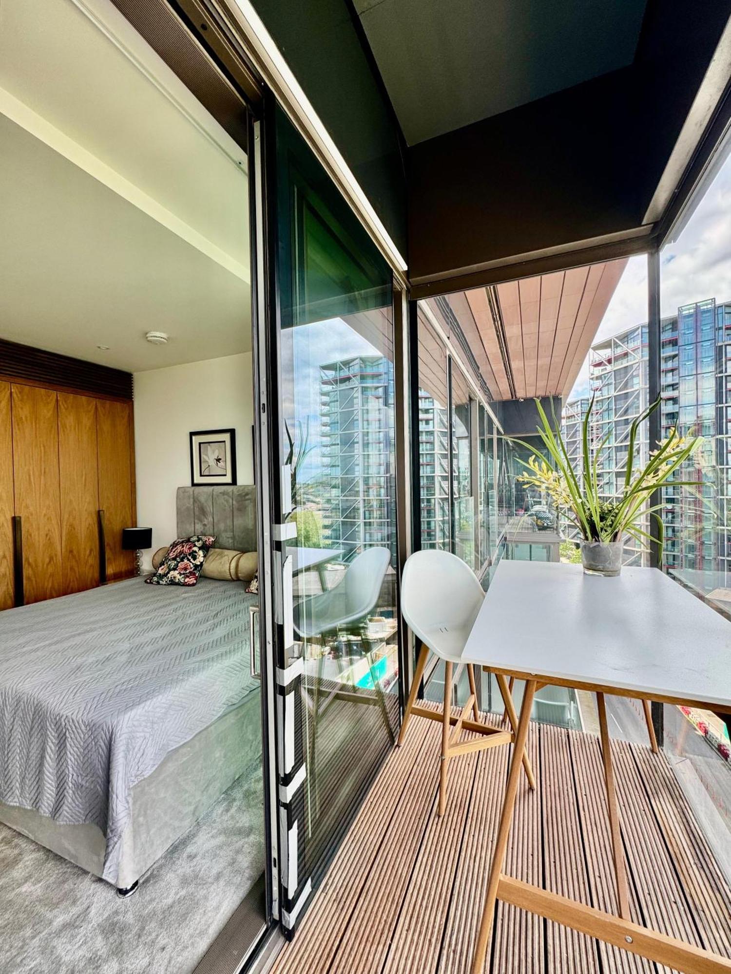 River Panorama Central London 2 Bedroom New Development Экстерьер фото
